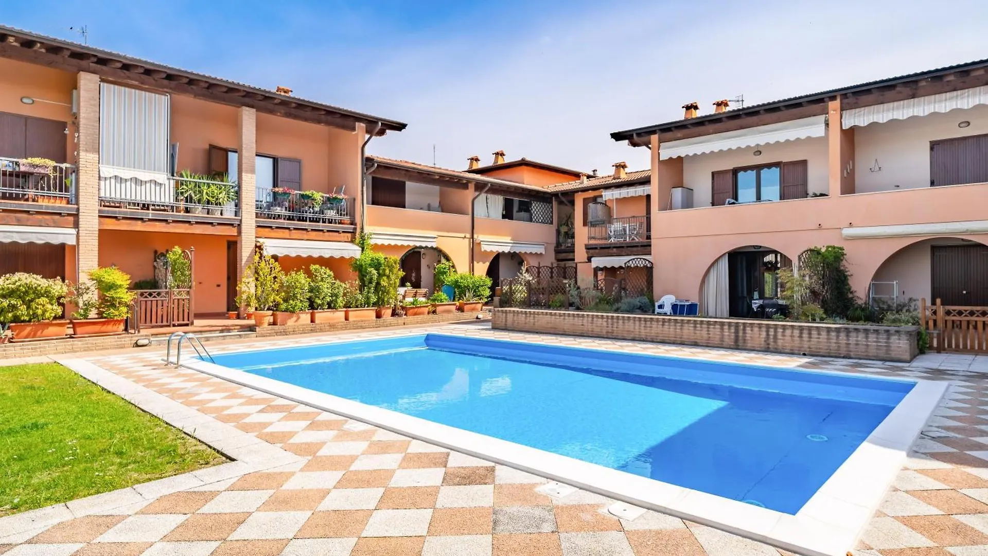 דירה מנרבה דל גארדה Valtenesi Appartment - Residence Pool - By Host4U איטליה